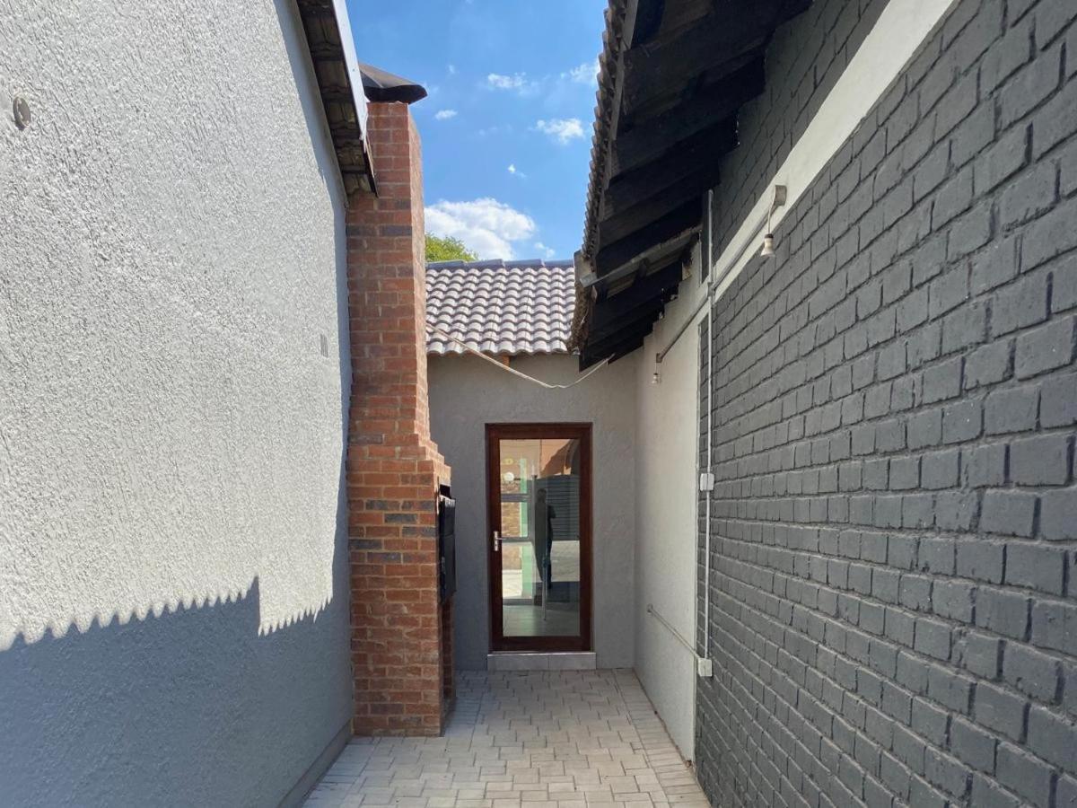 Staysure Guesthouse Alberton Exterior photo
